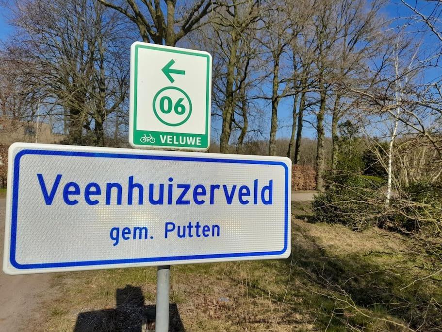 Gezellig Ingerichte Blokhut Op Een Rustig Park! Putten Exterior foto
